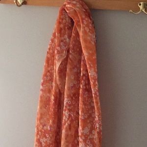 100% Wool Gauzy Scarf
